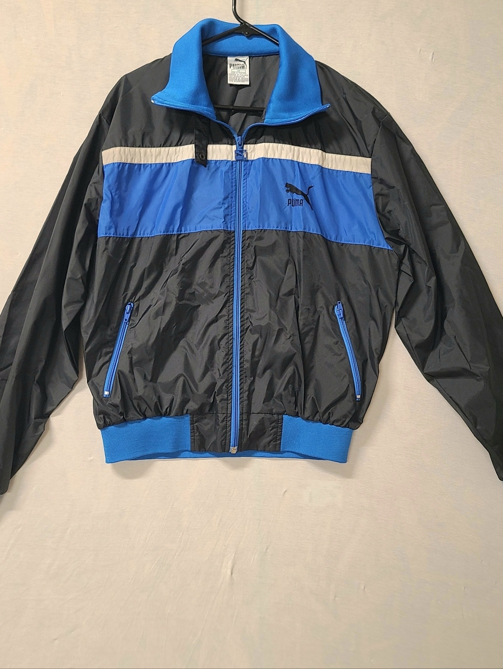 Puma Vintage Men's  Windbreaker Jacket 90s Ziper Fly   Size M  Nylon Black Blue